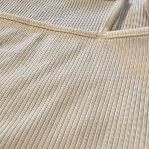 American Eagle Outfitters Cream Fitted Crop Tank Top - Picture 6 of 6